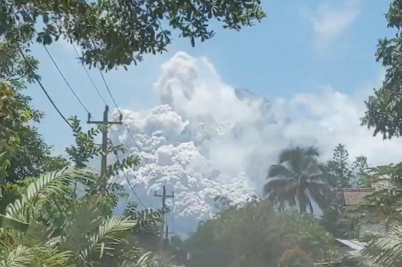 Indonesia's Mount Merapi volcano erupts