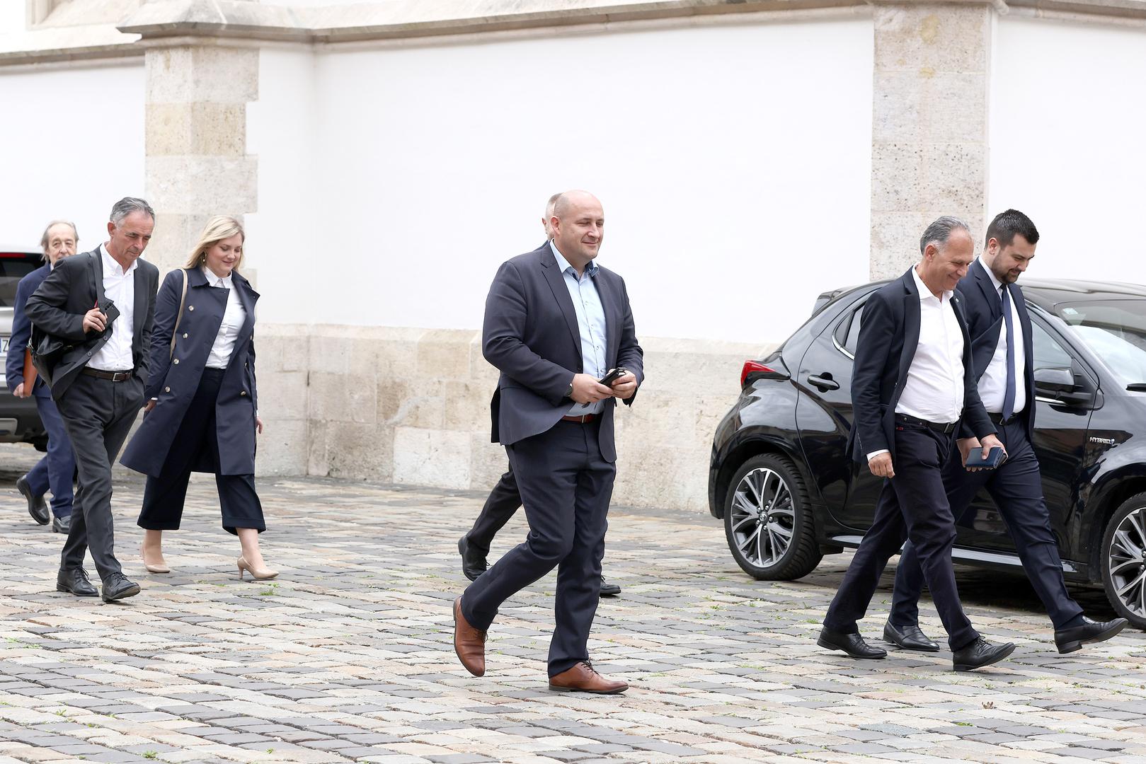 07.05.2024., Zagreb - Zastupnici nacionalnih manjina dolaze u Banske dvore na pregovore s HDZ-om o formiranju vecine.  Photo: Patrik Macek/PIXSELL