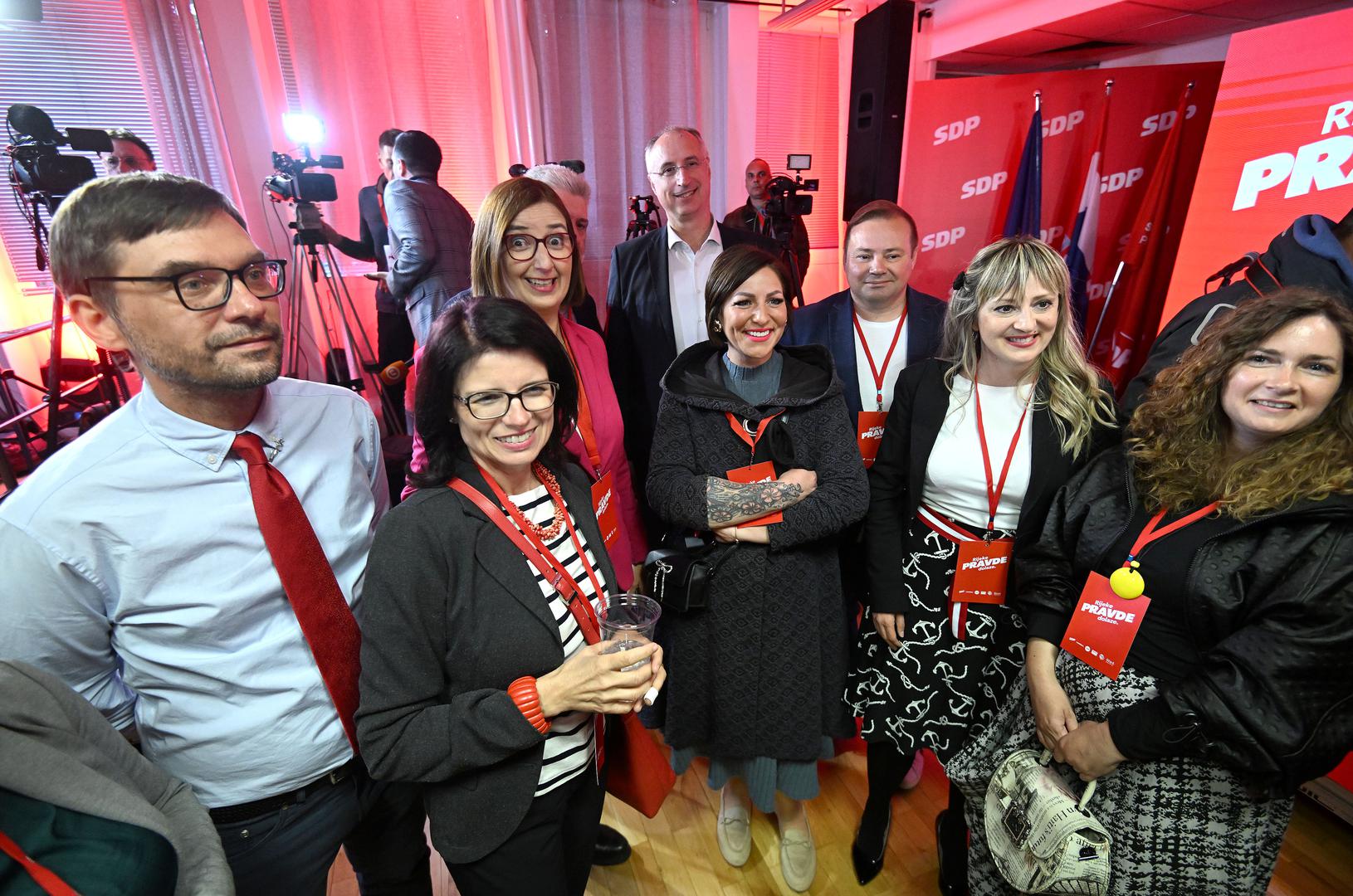 17.04.2024., Zagreb - Docek izbornih rezultata za Hrvatski saboru u stozeru koalicije Rijeke pravde koju cine Socijaldemokratska partija Hrvatske (SDP), Centar, Hrvatska seljacka stranka (HSS), "Dalija Oreskovic i ljudi s imenom i prezimenom", Narodna stranka Reformisti i Gradjansko-liberalni savez (GLAS) u prostorijama SDP-a na Trgu Drage Iblera.  Marijana Puljak, Ivica Puljak Photo: Marko Lukunic/PIXSELL