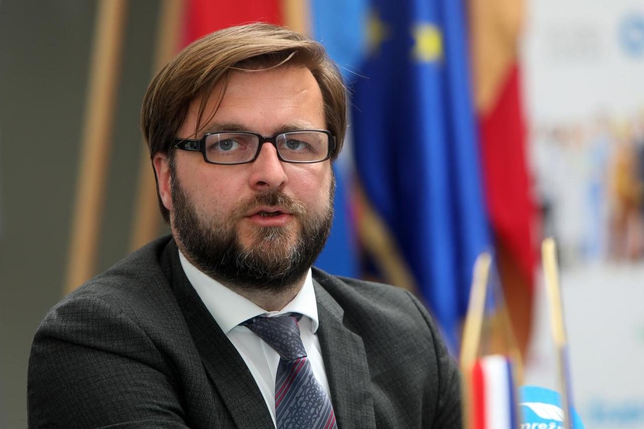 Karlovac: Ministar Ćorić predstavio reforme i investicije Nacionalnog plana za oporavak