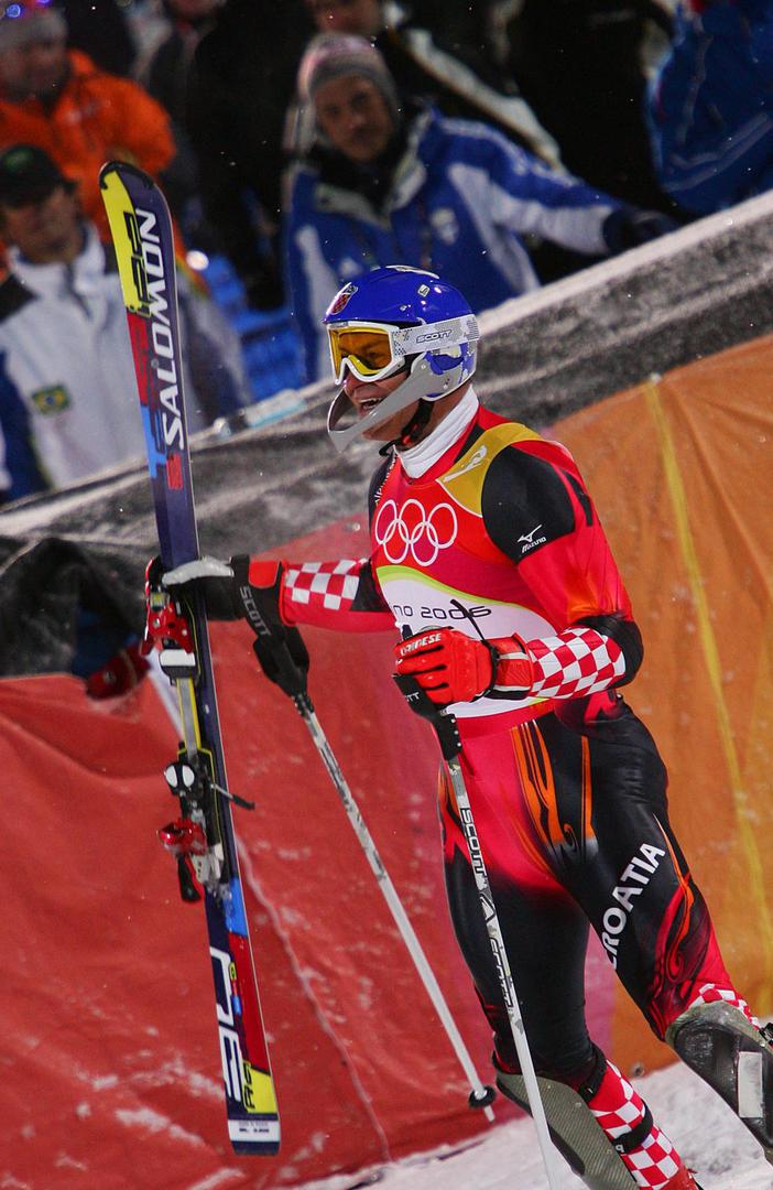 25.02.2006.,Torino,Italija - ZOI Torino 2006,  Setstriere. Ivica Kostelic nakon ulasa u ciljnu ravninu , druge voznje slavi prvo vrjeme,Ivica Kostelic zavrsio je slalom na 6 mjestu.rPhoto Zeljko Lukunic/Vecernji list