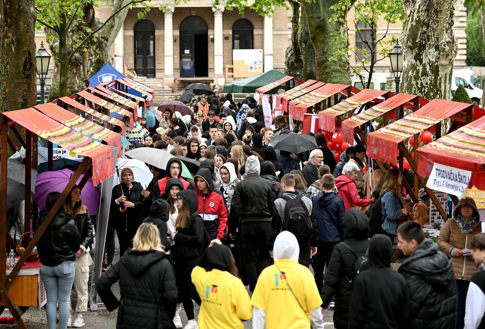 12.05.2023., Zagreb - Gradski ured za obrazovanje, sport i mlade ove godine po 17. put organizira manifestaciju Dojdi osmas, Zagreb te zove, tijekom koje srednje skole Grada Zagreba predstavljaju svoje obrazovne programe ucenicima osmih razreda osnovnih skola kako bi im odluku o izboru primjerene skole i nastavku obrazovanja ucinile sto laksom. Photo: Marko Lukunic/PIXSELL