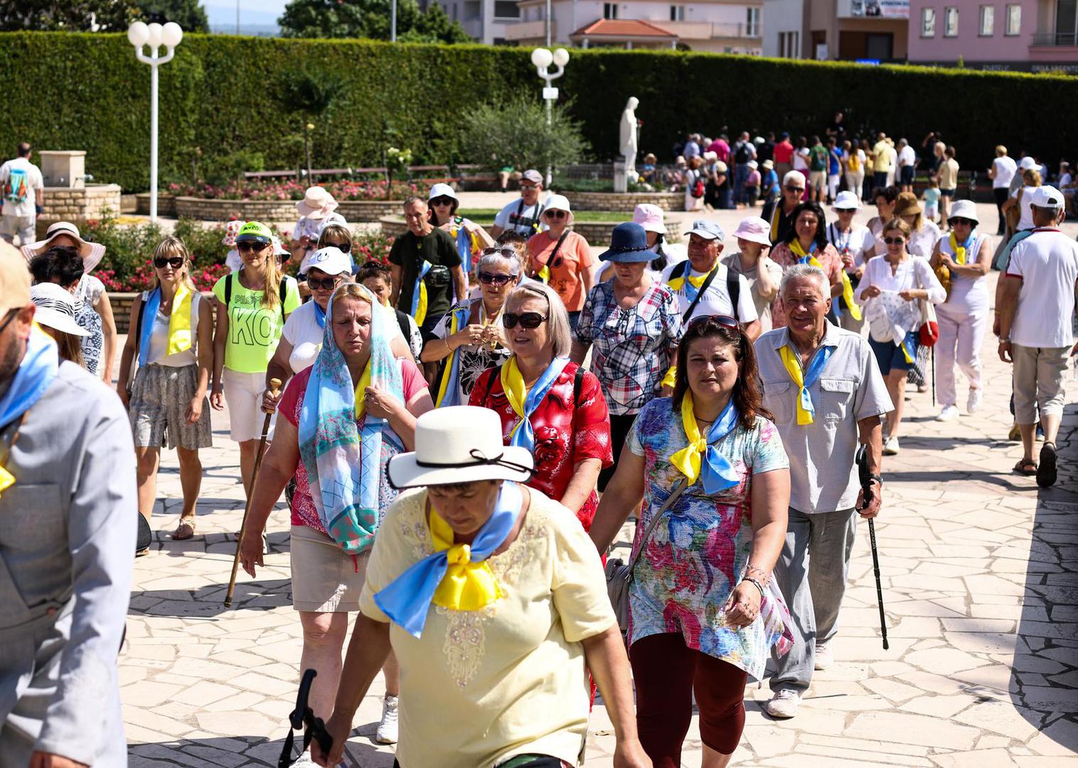 24.06.2023 Medjugorje, Bosna i Hercegovina - Hodocasnici iz cijeloga svijeta pristizu u Medjugorje kako bi nazocili 42. godisnjici Gospinog ukazanja. Photo: Denis Kapetanovic/PIXSELL