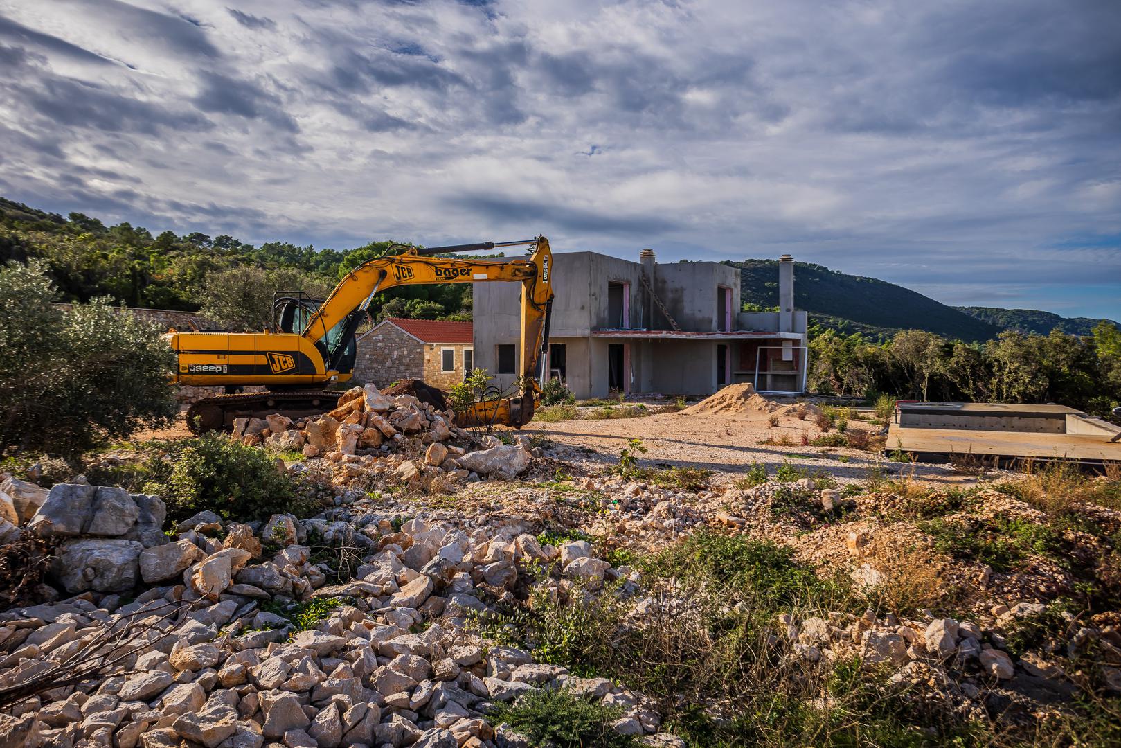 11.12.2023., Zastrazisce Otok Hvar, Bespravno sagradjena Vila Frane Barbarica bivseg sefa HEP-a. Photo: Zvonimir Barisin/PIXSELL