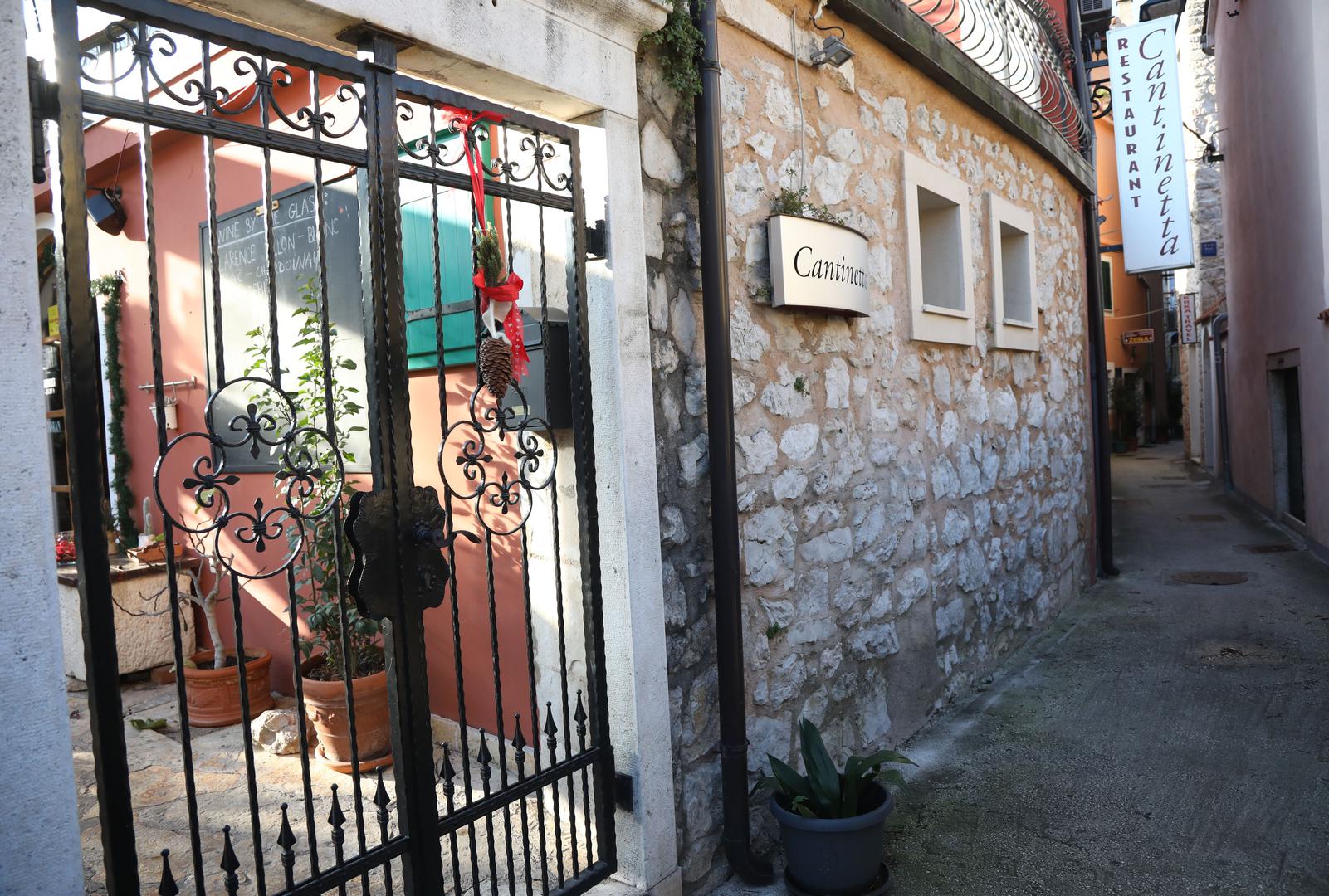 15.08.2023.,Sibenik-U skradinskom restoranu Cantinetta spremalo se tradicionalno bozicno jelo Rizi fegatini.Osobno ih je spremao vlasnik Tome Racunica, Photo: Dusko Jaramaz/PIXSELL