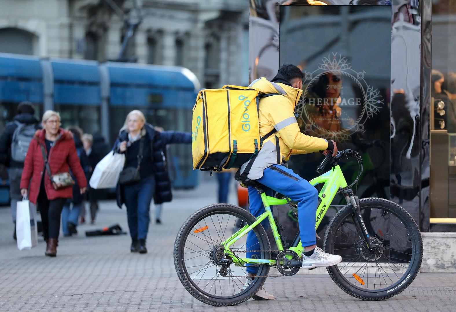 25.01.2024., Zagreb- Strani radnici u dostavljackim sluzbama sve cesce su mete fizickih napada. Photo: Emica Elvedji/PIXSELL