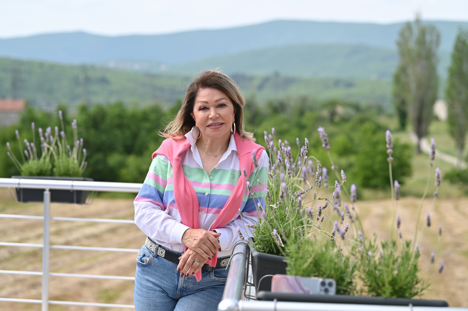 Neda Ukraden u svom rodnom kraju u Imotskom izgradila je raskošnu vilu čije fotografije možete vidjeti u nastavku.