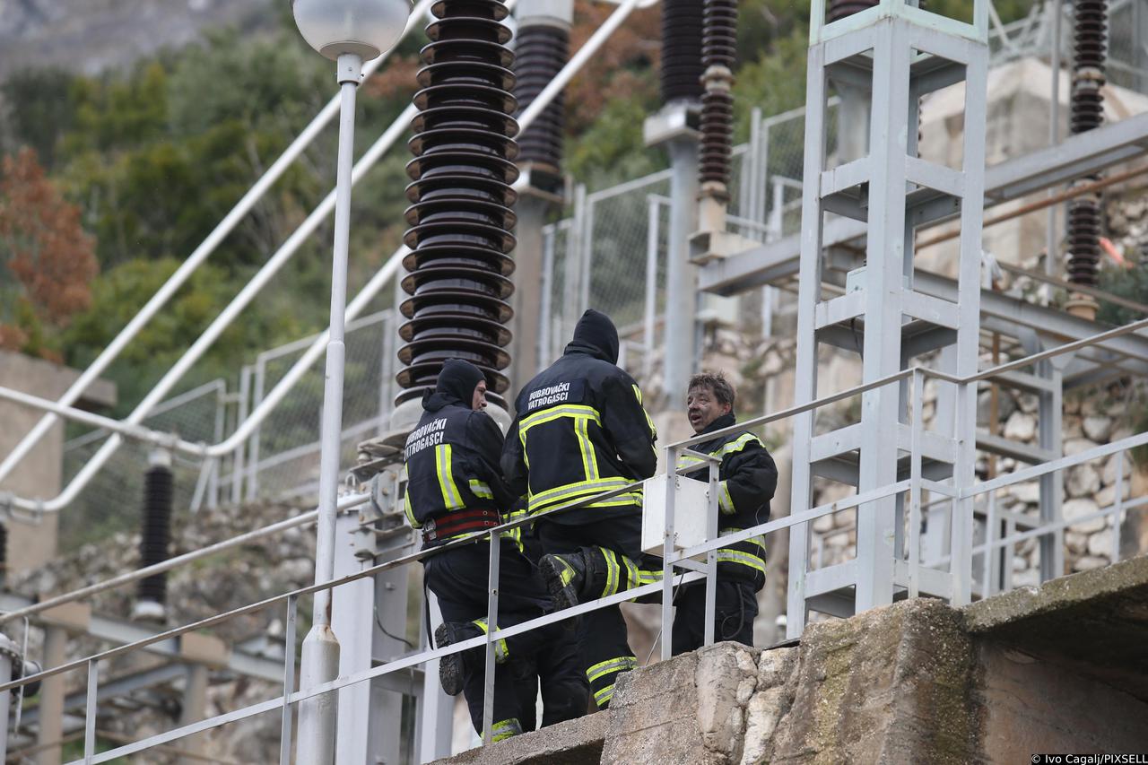 Dubrovnik: Nekoliko osoba prevezeno u bolnicu zbog požara u HE Plat