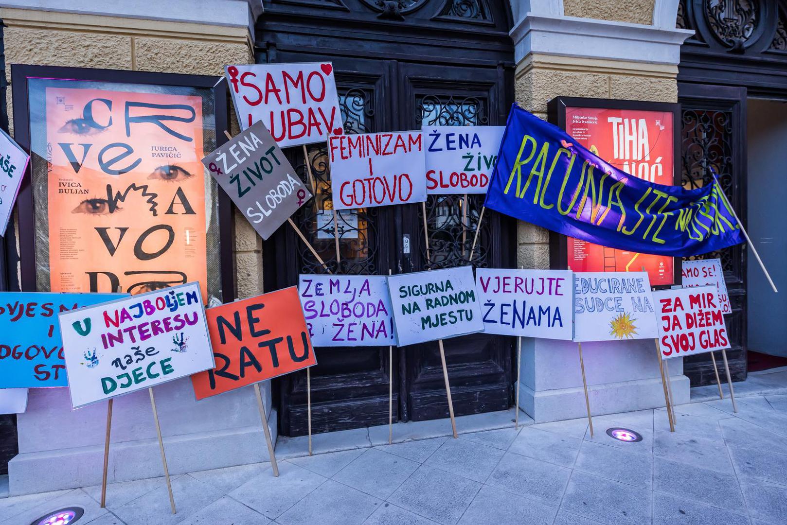 08.03.2024., Split - U organizaciji udruge Domine na nocnom marsu okupile su se mnogobrojne splitske zene. Photo: Zvonimir Barisin/PIXSELL