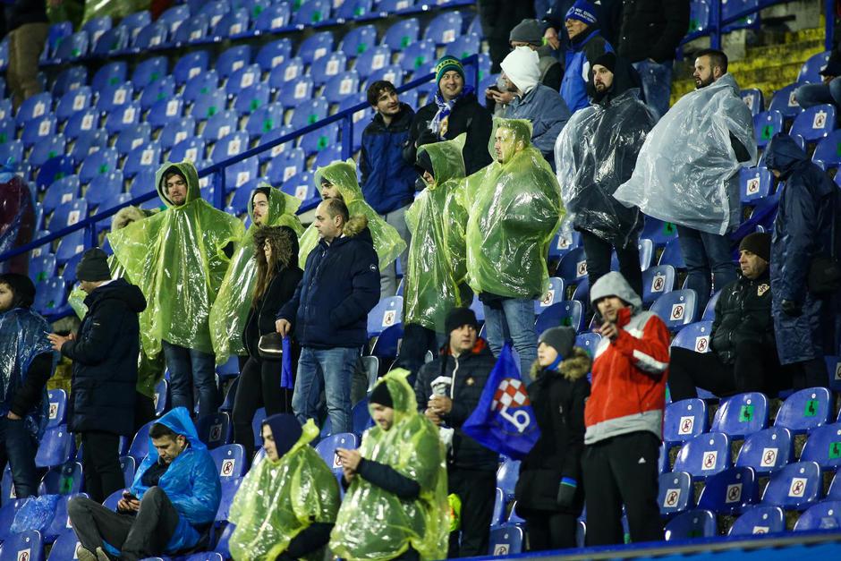 Zagrijavanje prije početka utakmice 18. kola Prve HNL između Dinama i Hajduka 