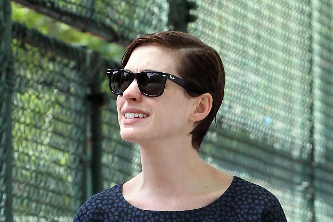 anne hathaway