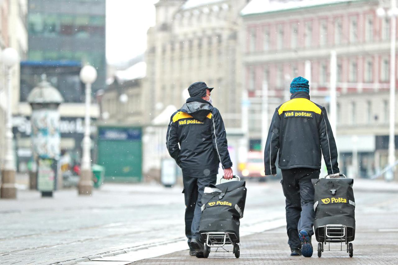 Zagreb: Pošta i poštar, jedno od zanimanja za čije ljude nema izolacije