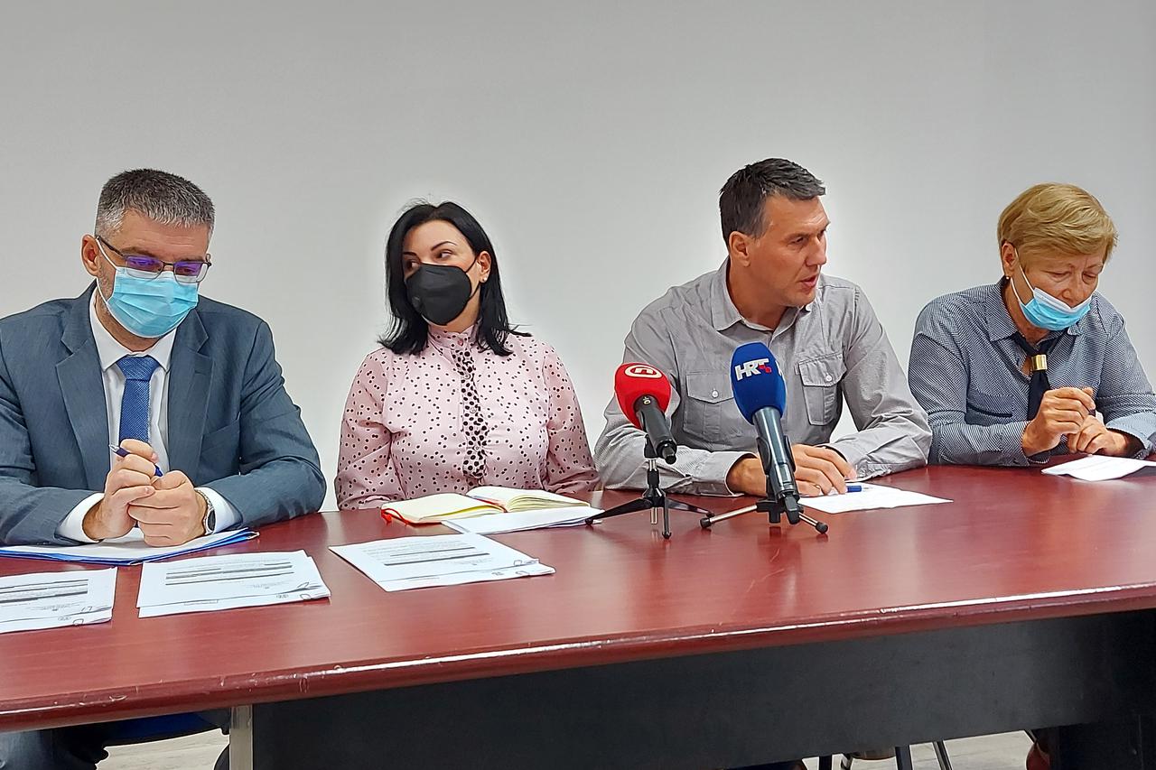 Srbija isplatila odštetu obiteljima triju žrtava na Ovčari i u Sotinu