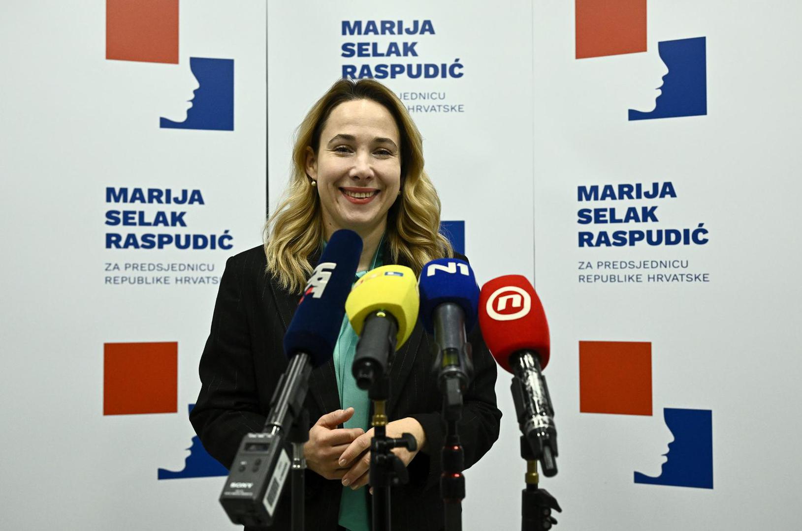 Kandidatkinja Marija Selak Raspudić održala je konferenciju za medije s temom obrazovne politike.