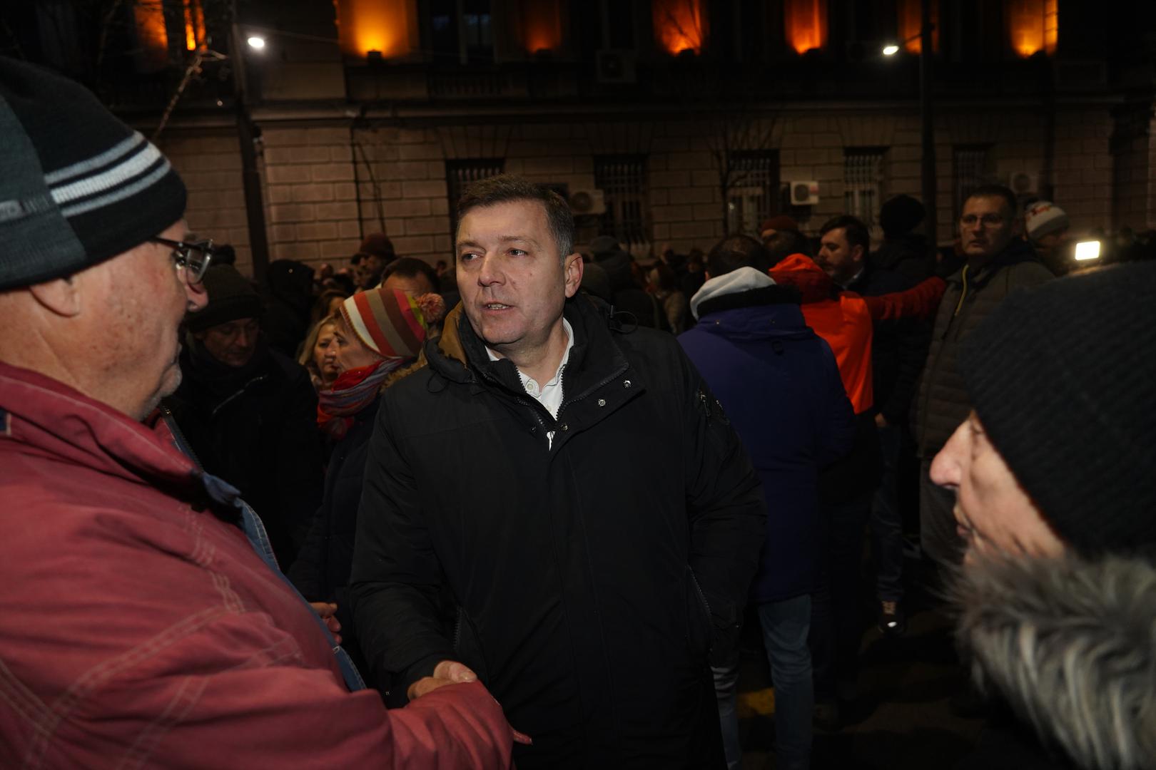 20, December, 2023, Belgrade - In front of the seat of the Republican Electoral Commission, a protest organized by the coalition "Serbia against violence" is in progress due to the "stealing of the citizens' electoral will". Nebojsa Zelenovic. Photo: Antonio Ahel/ATAImages

20, decembar, 2023, Beograd -  Ispred sedista Republicke izborne komisije u toku je trci protest koji je organizovala koalicija "Srbija protiv nasilja" zbog "kradje izborne volje gradjana". Photo: Antonio Ahel/ATAImages Photo: Antonio Ahel/ata  images/PIXSELL