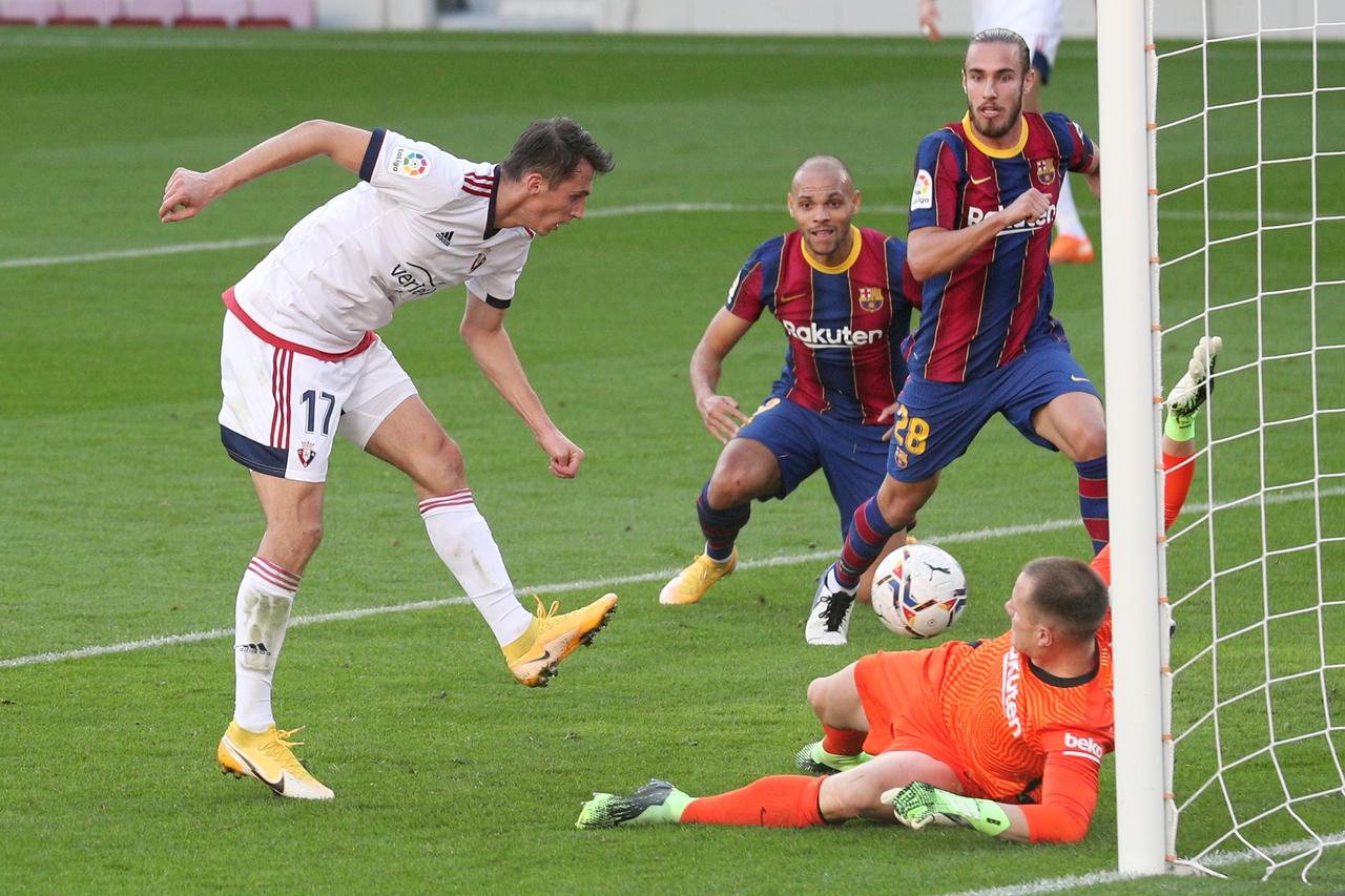 La Liga Santander - FC Barcelona v Osasuna