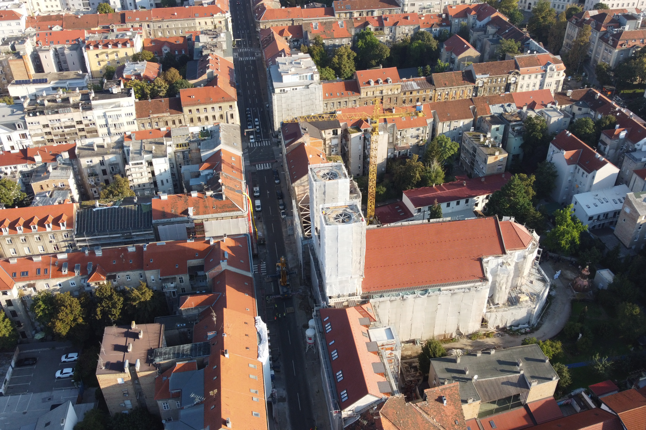 Zagreb: Fotografije iz zraka podizanja prve kupole na baziliku Presvetog Srca Isusova