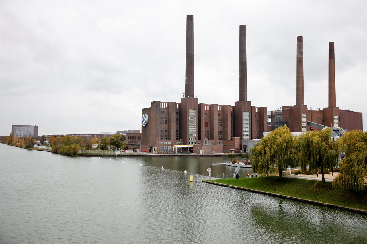 View shows the Volkswagen power plant in Wolfsburg