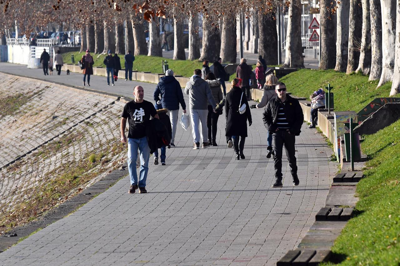 Slavonski Brod: Brođani uživali u prekrasnom sunčanom danu