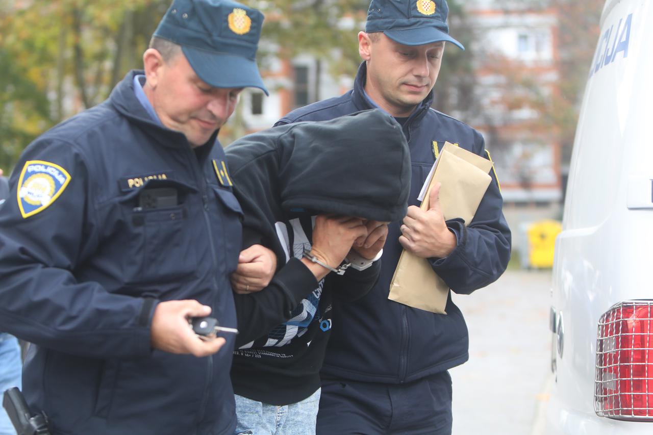 Sudar motocikla i kombija kod Gospića, poginulo dvoje ljudi