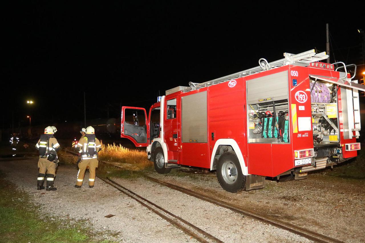 Karlovac:  U blizini željezni?kog kolodvora iz tra?nica  isko?ili vagoni cisterne