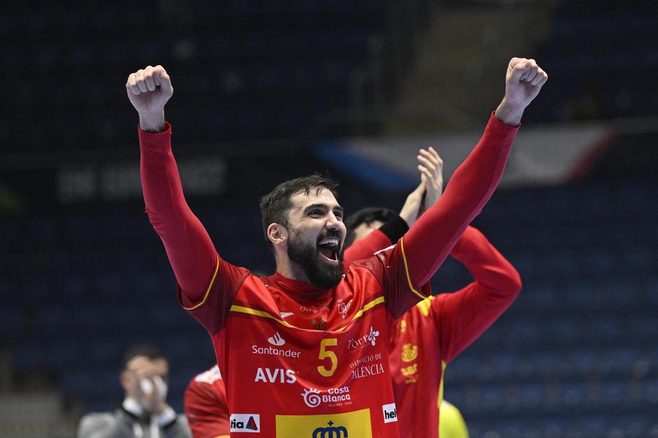 EHF 2022 Men's European Handball Championship - Main Round - Poland v Spain