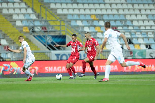 Rijeka u ludoj utakmici okrenula 0:2 protiv Osijeka i prošla u
