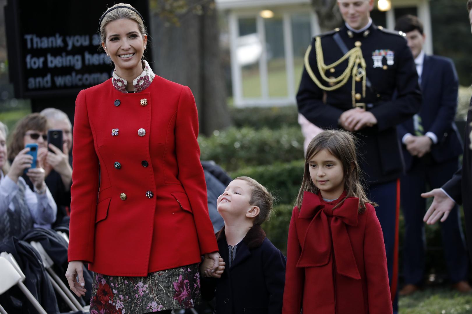 S Trumpom je na pomilovanju purica bila i njegova kći Ivanka Trump s obitelji te njegova najmlađa kći Tiffany.