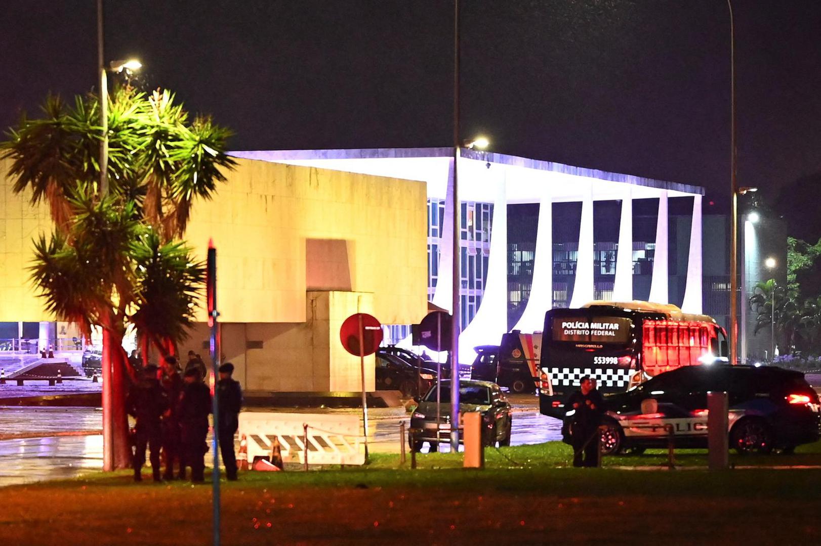 Police vehicles are seen in front of the Brazilian Supreme Court after explosions in the Three Powers Square in Brasilia, Brazil November 13, 2024. REUTERS/Tom Molina Photo: TOM MOLINA/REUTERS