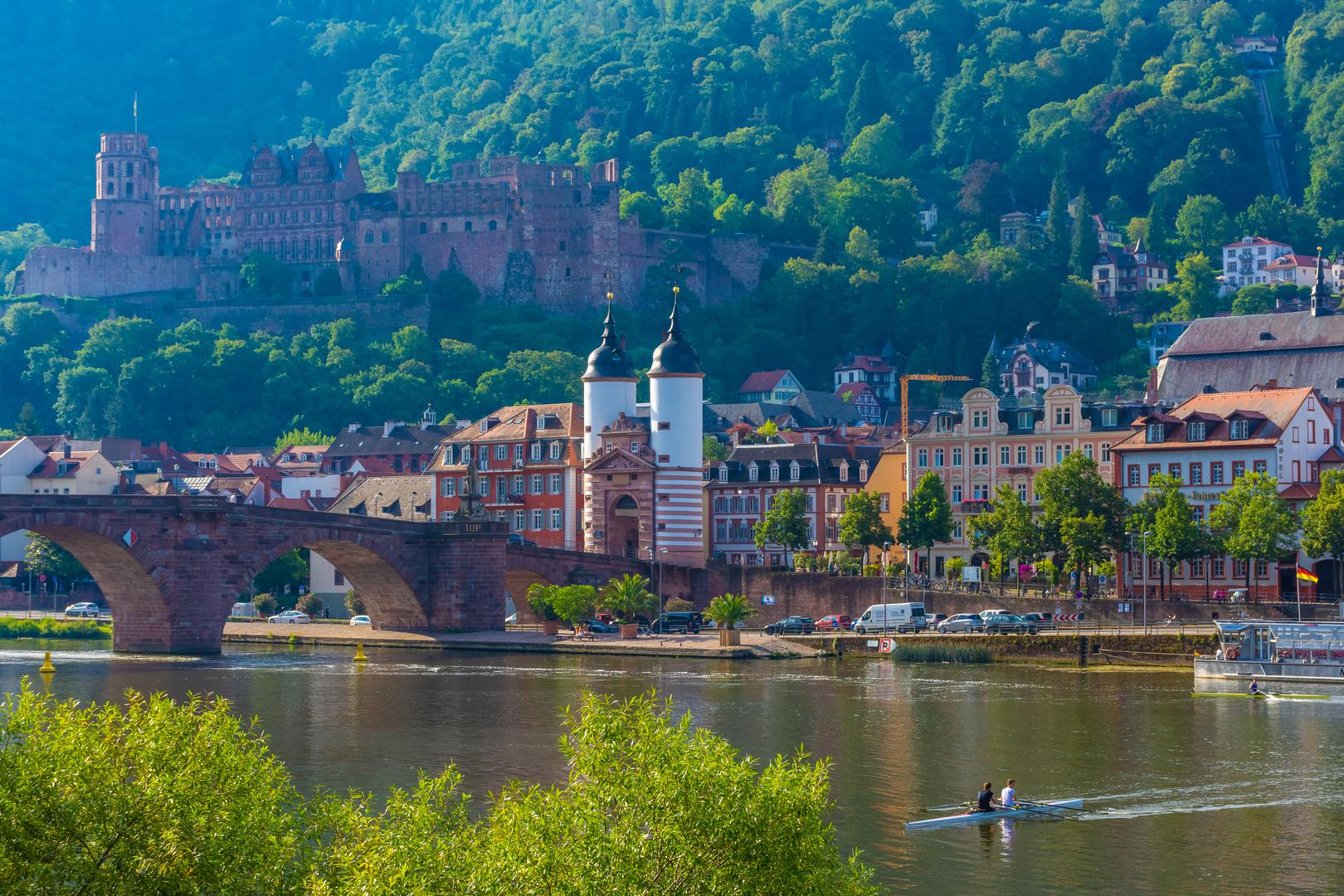 8. Njemačka: Njemačka ne privlači toliko pozornosti kao Francuska ili Španjolska, ali je zemlja jedna od najljubaznijih za turiste na svijetu. Provjerite berlinsku hipstersku kulturu ili lutajte lijepim ulicama Heidelberga uz rijeku.