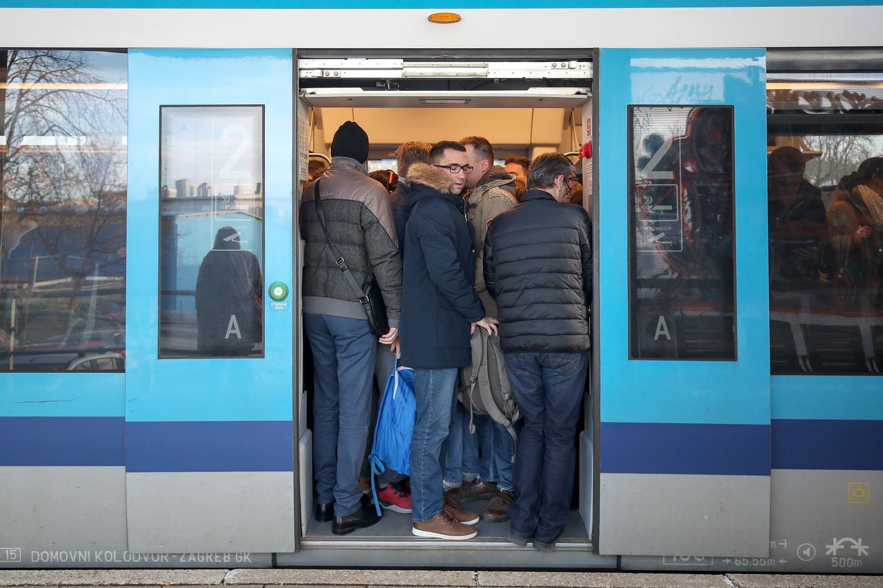 Zagreb: Željeznička stanica u naselju Vrapče