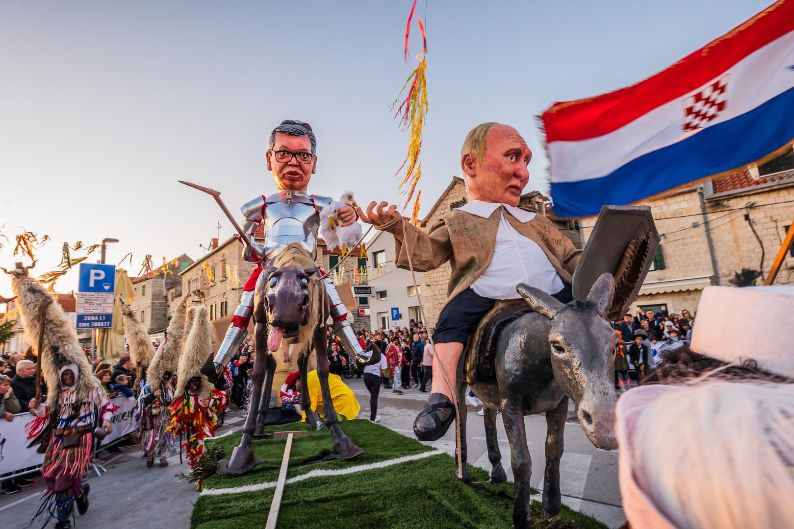 13.02.2024., Kastel Stari - Na pokladni utorak Krnjevalska Udruga 'Poklade' odrzala je 211. Krnjeval u kojem su krnjo bili Aleksandar Vucic i Vladimir Putin. Photo: Zvonimir Barisin/PIXSELL