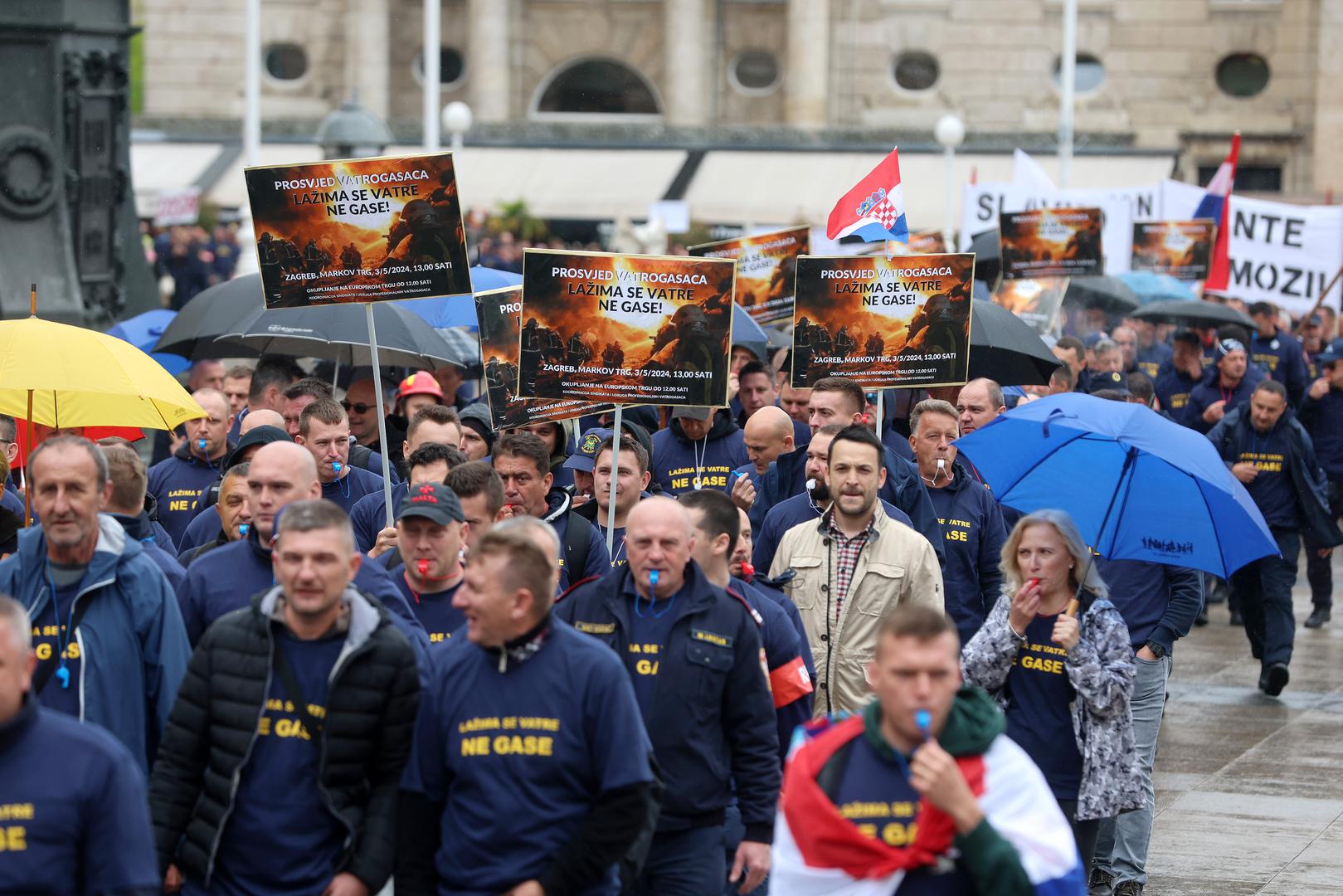 03.05.2024., Zagreb - Koordinacija sindikata i udruga profesionalnih vatrogasaca organizirala je prosvjed vatrogasaca na Trgu sv. Marka.  Photo: Sanjin Strukic/PIXSELL