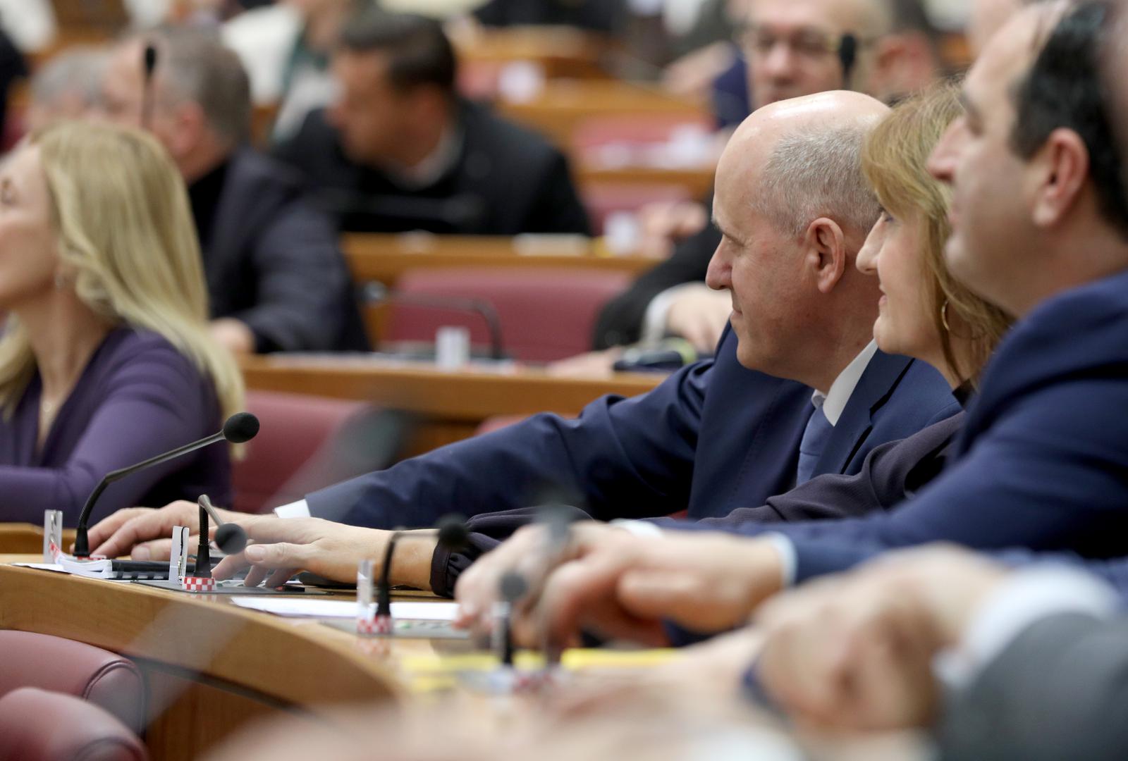 17.03.2023., Zagreb - Nakon aktualnog prijepodneva u Saboru zastupnici glasuju o povjerenju novim ministrima Branku Bacicu i Simi Erlicu Photo: Patrik Macek/PIXSELL