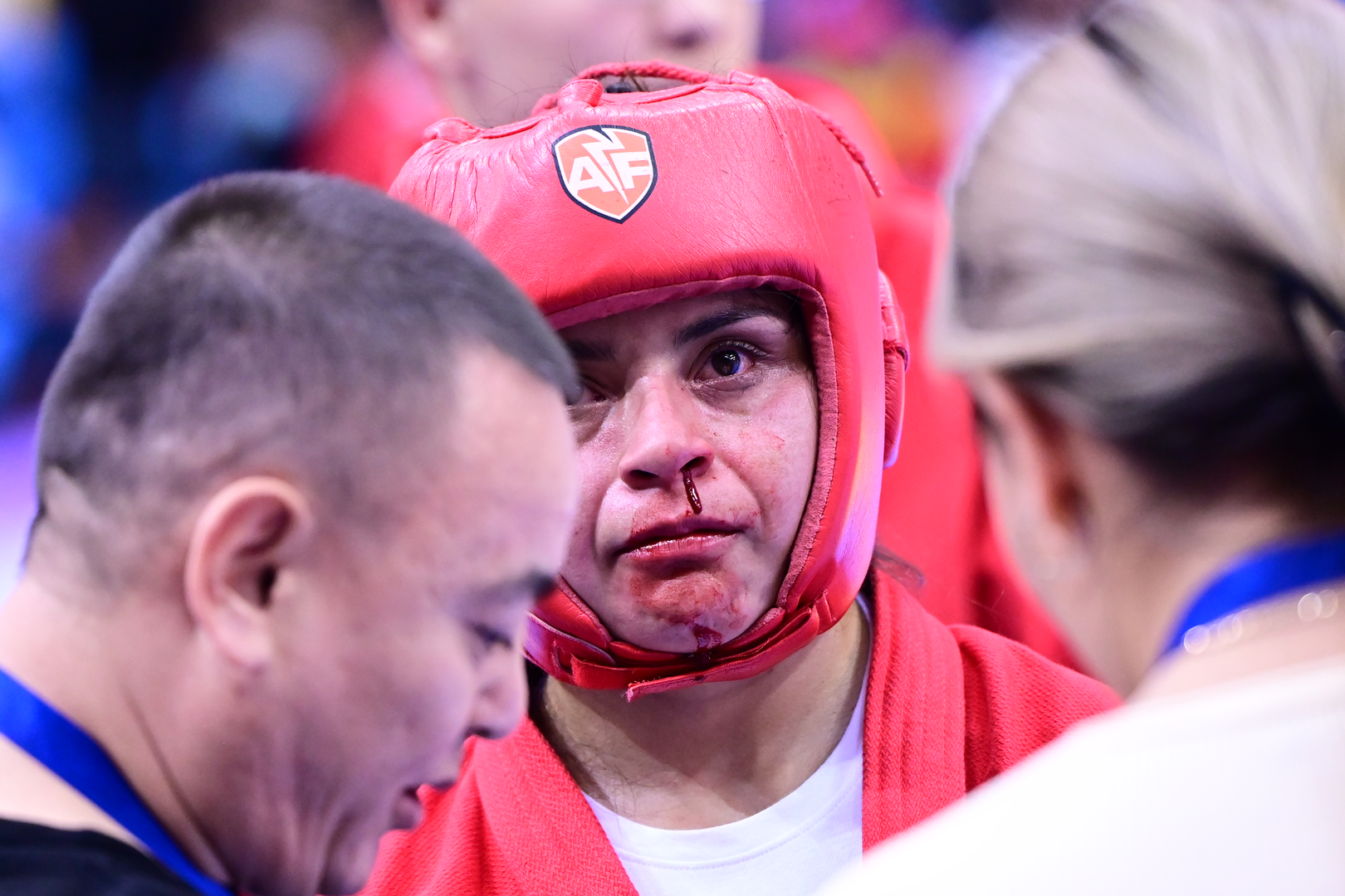 Combat sambo malo je jača disciplina, tu su krv i lomovi česta pojava, ali combat sambo nerijetko je zanimljiviji od sportskog. 