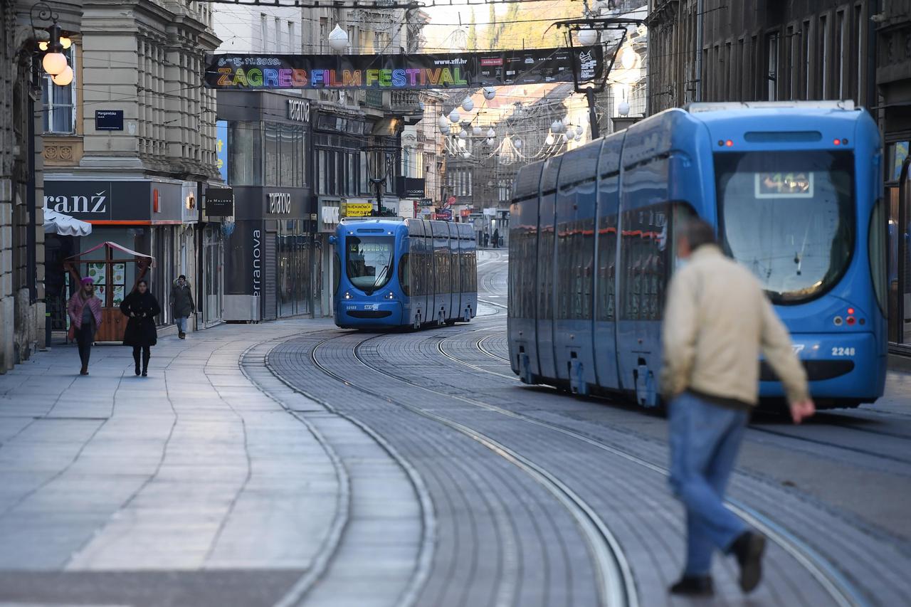 Zagreb: Prazne gradske ulice