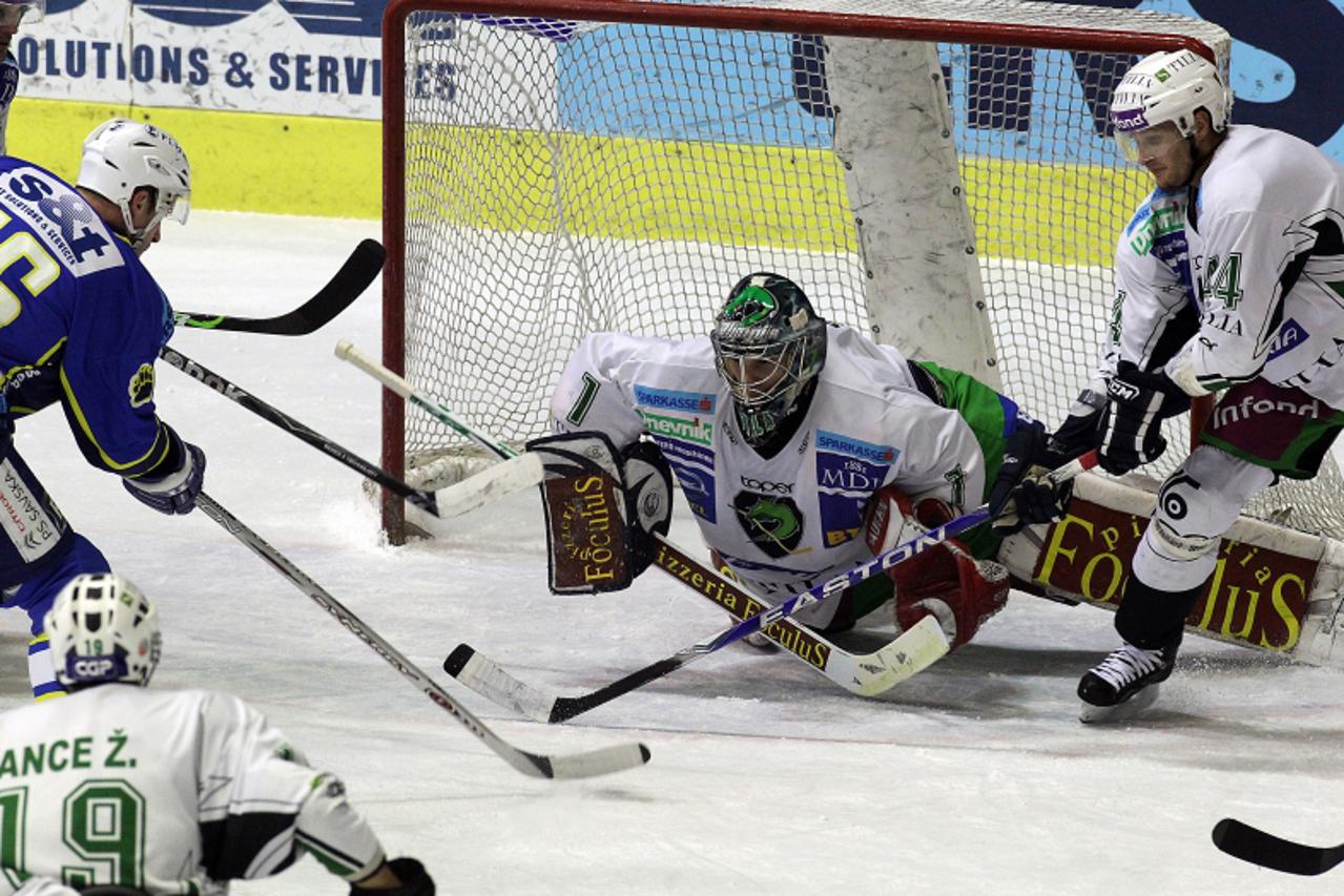 '10.01.2010., Zagreb - Hokejaska utakmica EBEL lige, 42. kolo,  u Domu sportova, KHL Medvescak Zagreb - HDD TILIA Olimpija Ljubljana. Jeffrey Heerema.Photo: Dalibor Urukalovic/PIXSELL'