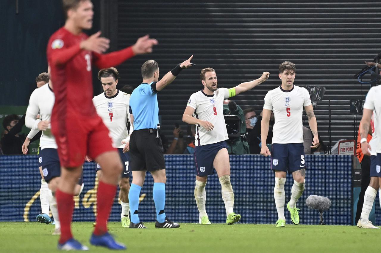 Football EURO 2020 semi-finals / England -Denemark 2-1 nV