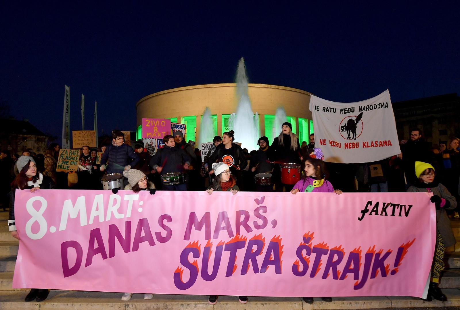 08.03.2022., Zagreb - Na Trgu zrtava fasizma odrzan prosvjedni mars pod parolom Danas mars, sutra strajk. Photo: Marko Lukunic/PIXSELL