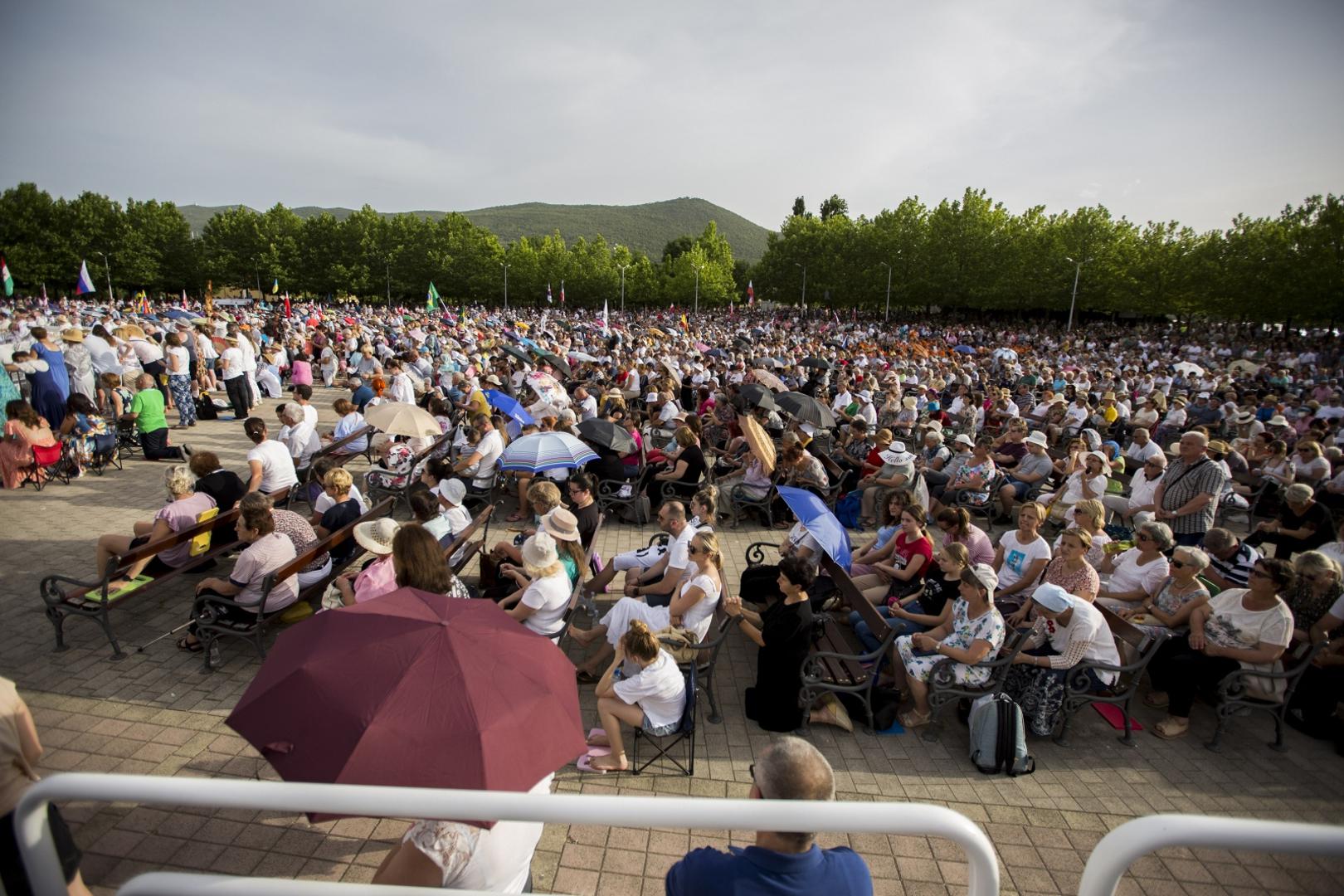 25.06.2021., Medjugorje, Bosna i Hercegovina - Deseci tisuca ljudi na svetoj misi povodom 40 godina od ukazanja. Photo: Denis Kapetanovic/PIXSELL