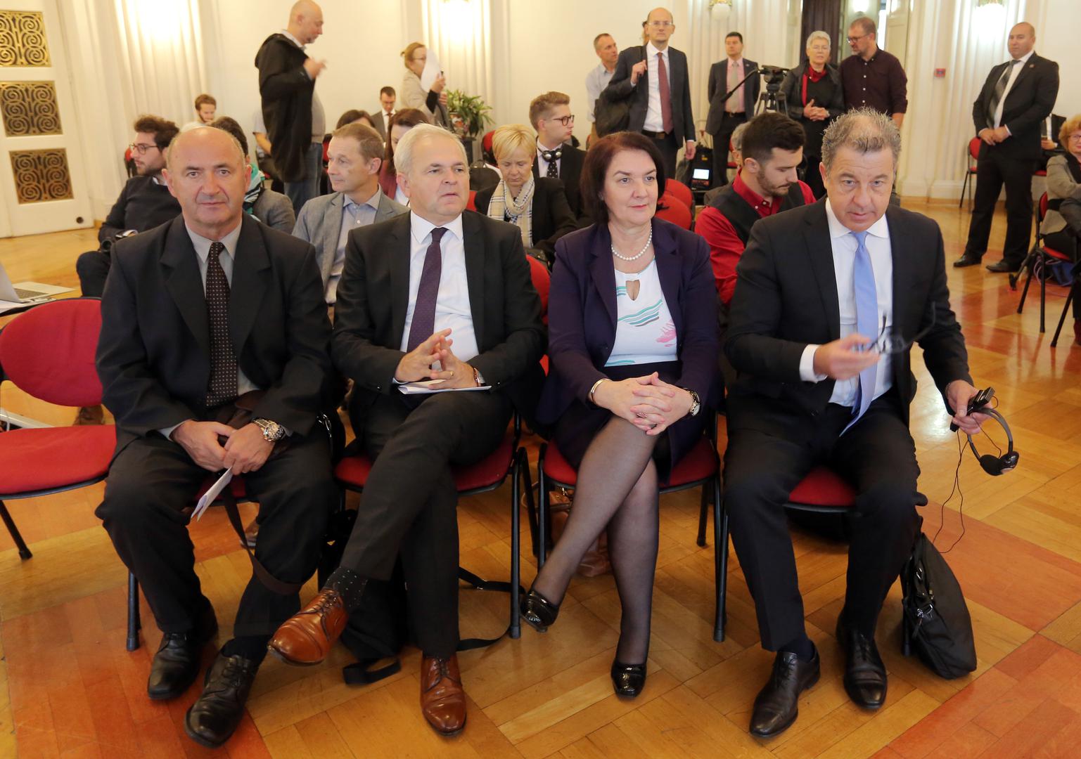Serge Brammertz (krajnje desno) na konferenciji ‘Pravda nakon Haaga’
