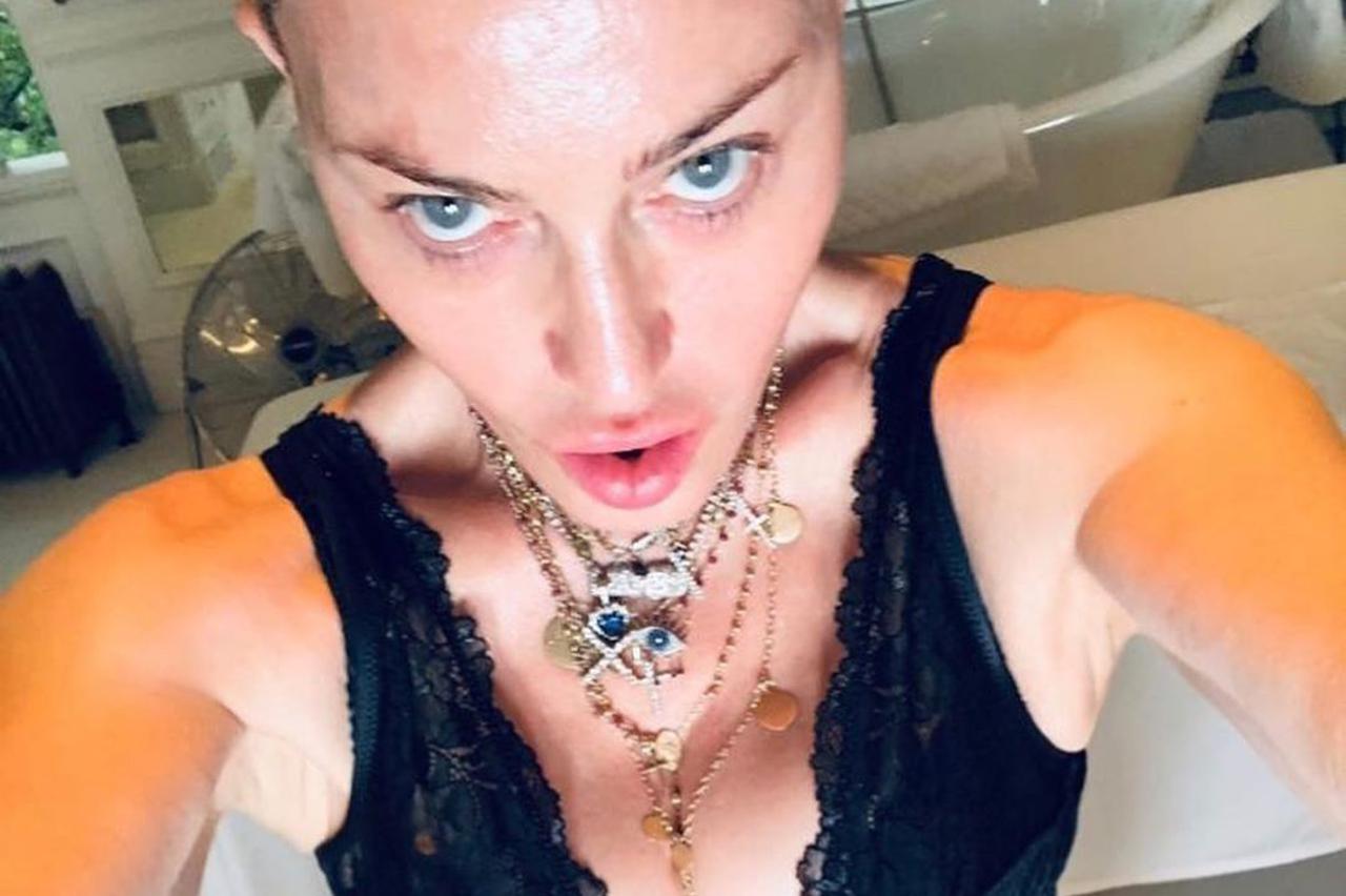 Мадонна выложила фото в инстаграм