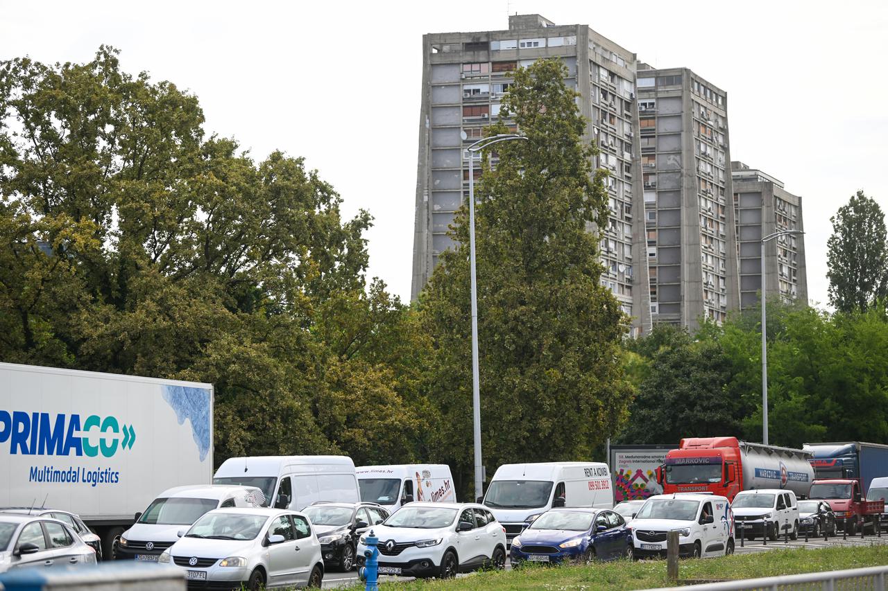 Zagreb: Zbog radova zatvoren podvožnjak koji popvezuje Slavonsku i Zagrebačku aveniju