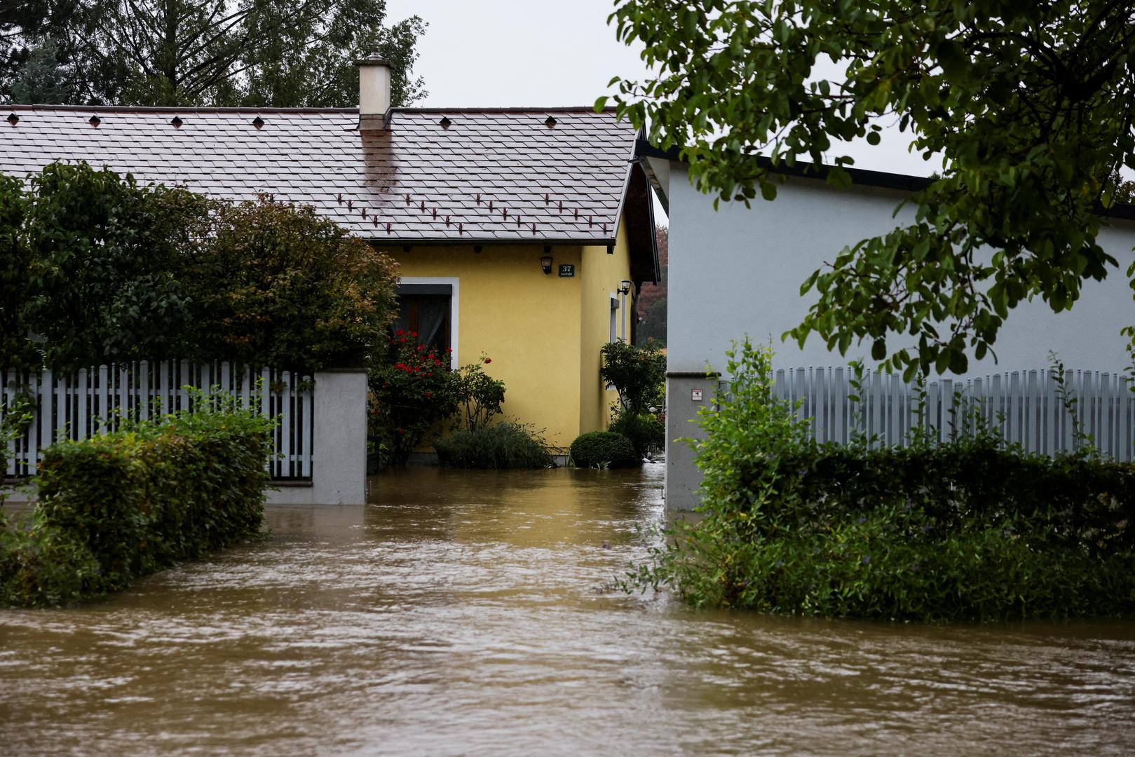  Očekuje se daljnji rast vodostaja u Njemačkoj i Mađarskoj, gdje se pripremaju za dolazak poplava početkom idućeg tjedna.