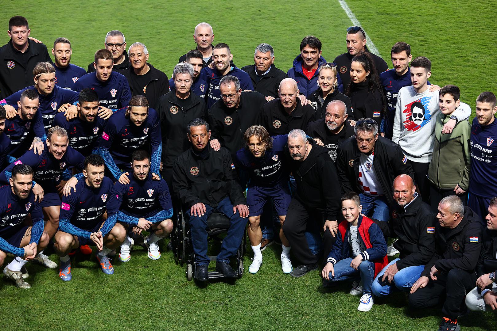 22.03.2023., stadion Hrvatski vitezovi, Dugopolje - Trening hrvatske nogometne reprezentacije na stadionu Hrvatski vitezovi u Dugopolju uoci utakmice kvalifikacija za EURO 2024 protiv Walesa. Izbornik Hrvatske Zlatko Dalic, Luka Modric.  Photo: Miroslav Lelas/PIXSELL