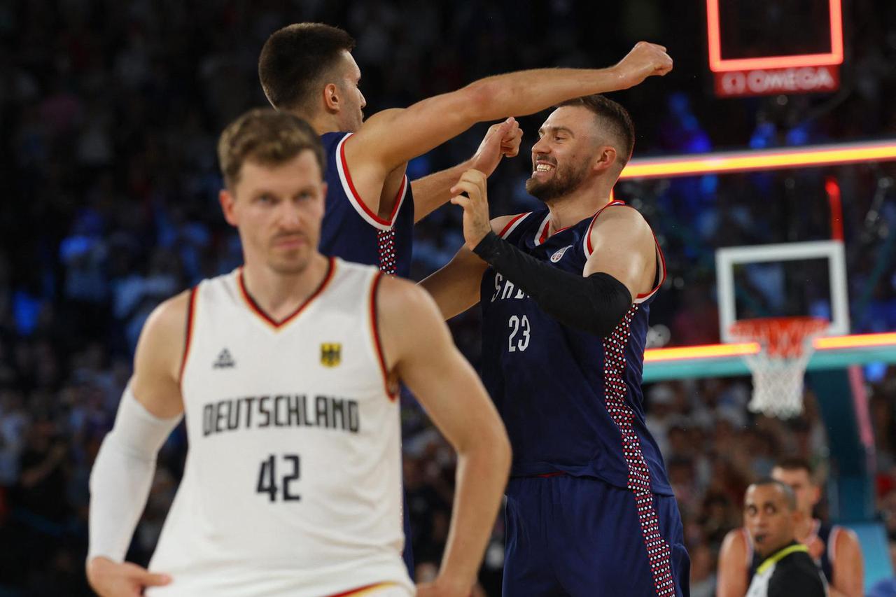 Basketball - Men's Bronze Medal Game - Germany vs Serbia