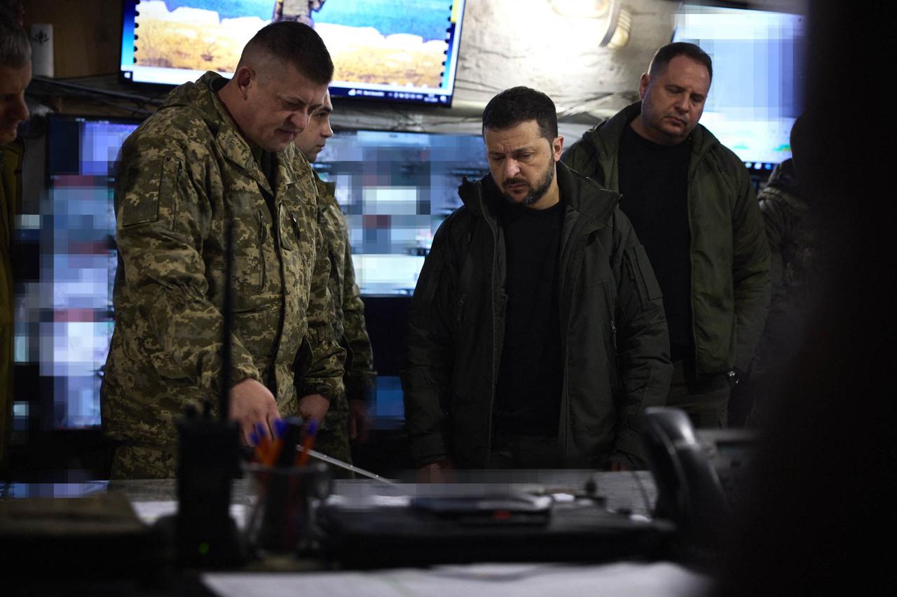 Zelensky Visits Frontlines - Ukraine