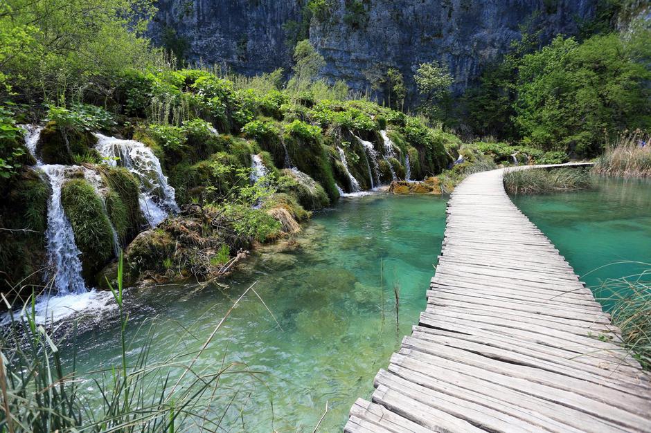 NP Plitvička jezera prvog dana popuštanja mjera posjetili  domaći turisti