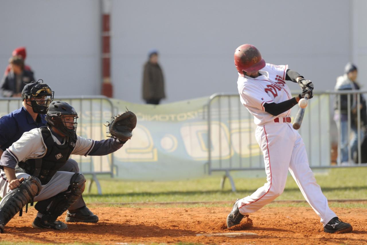 'sport 19.10.2009....varazdin.... baseball, vindija varazdin protiv olimpije iz karlovca snimio darko gorenak'