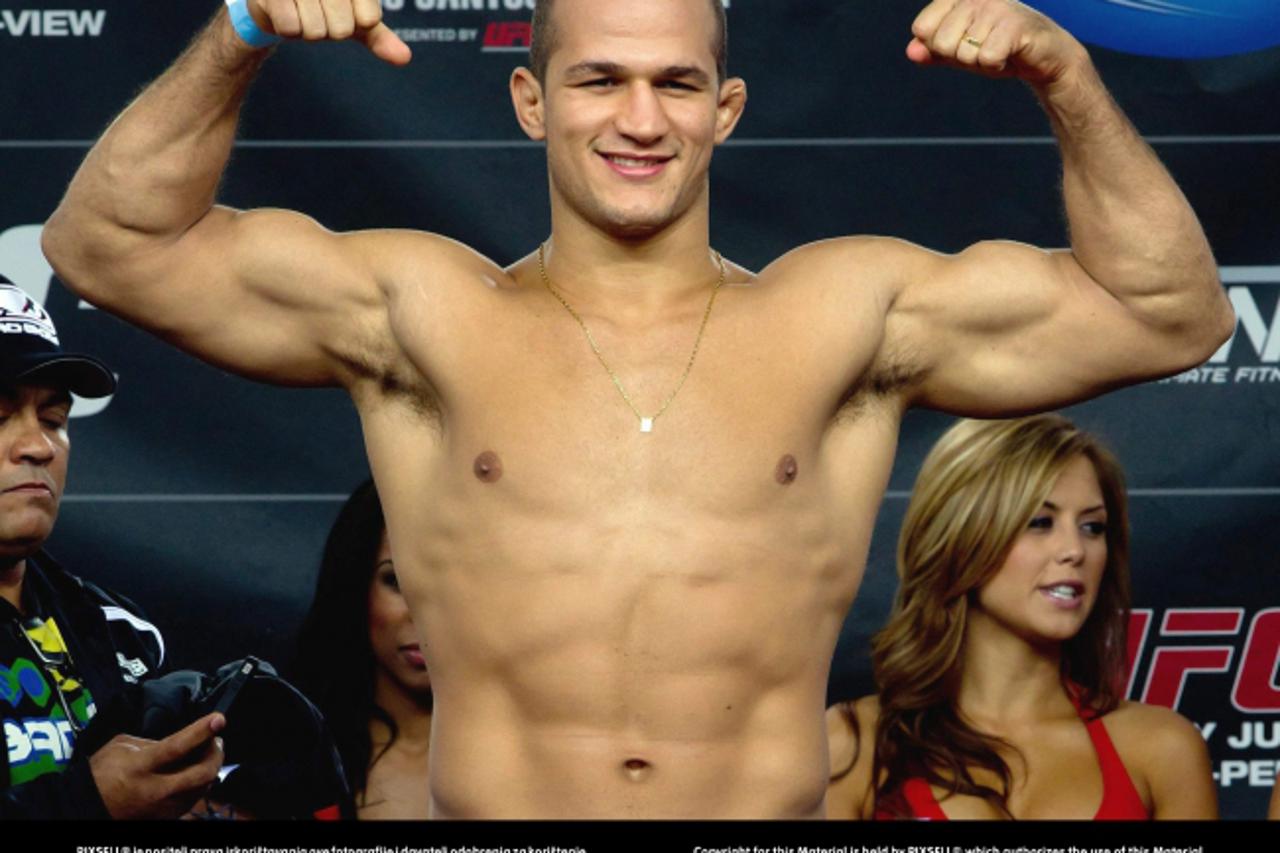 Junior Dos Santos